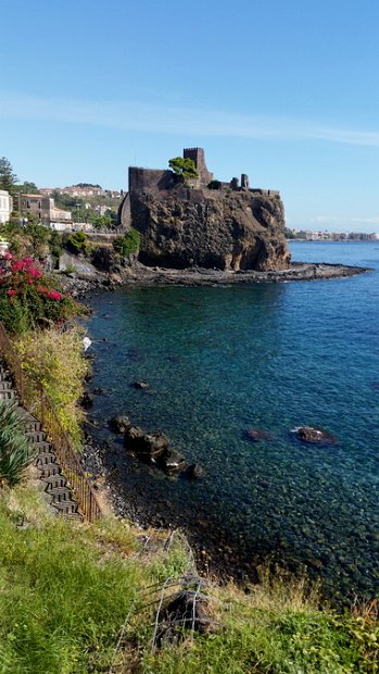 (102)  Aci Castello